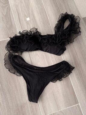 Black two piece swimsuit Calzedonia